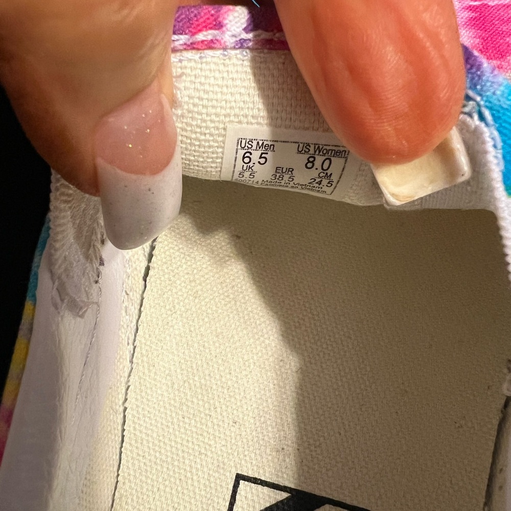 Vans - Picture 4 of 5